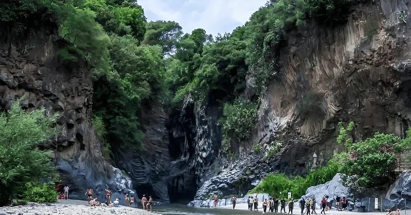 Etna Nord e Gole dell'Alcantara con pranzo